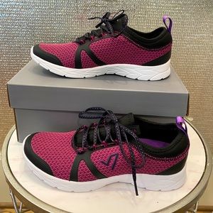 BRAND NEW! Vionic Alma Mesh Lace-up Sneakers 8W